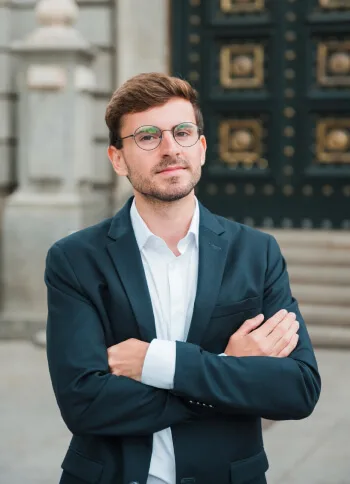 Our Financial Experts The Team  Member Solution. - aiyouxi